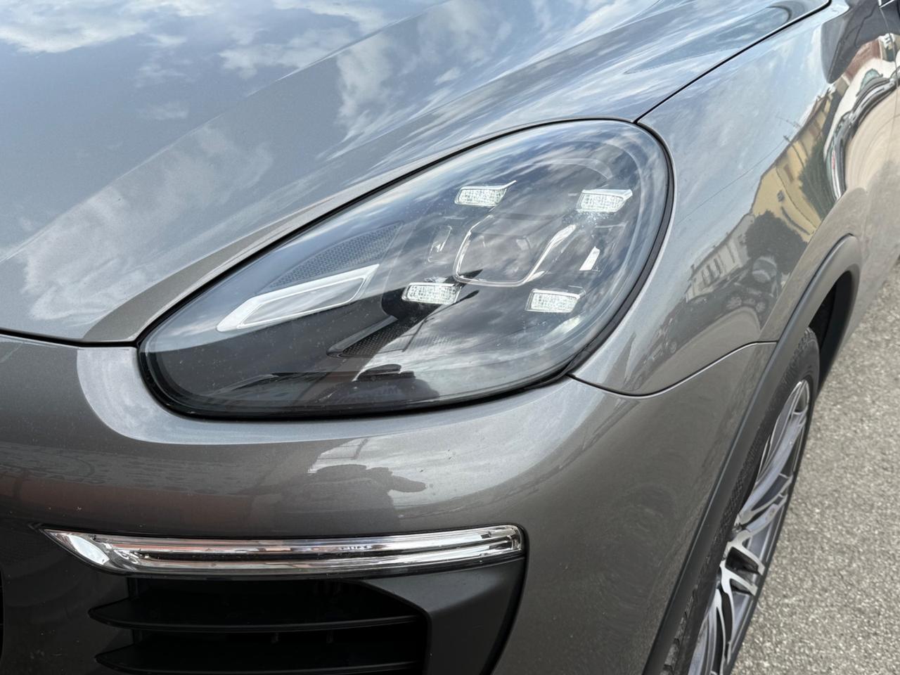 Porsche Cayenne 3.0Diesel 250CV Platinum Edition EURO6
