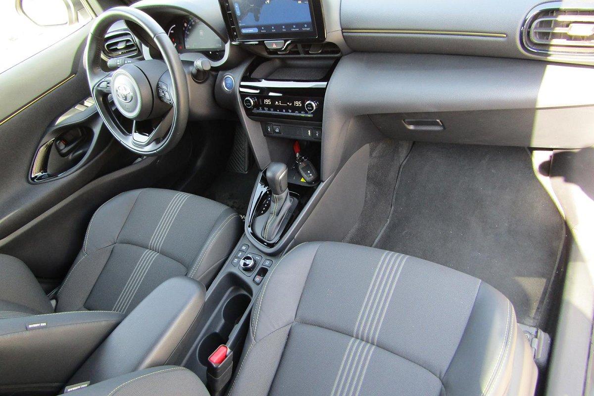 TOYOTA Yaris Cross 1.5 Hybrid 5p. E-CVT AWD-i Adventure