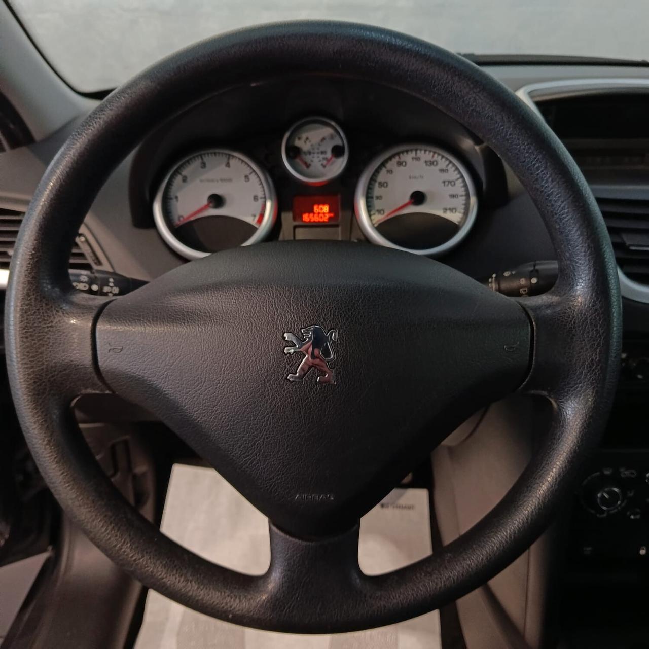 Peugeot 207 1.4 VTi 95CV 5p. XS