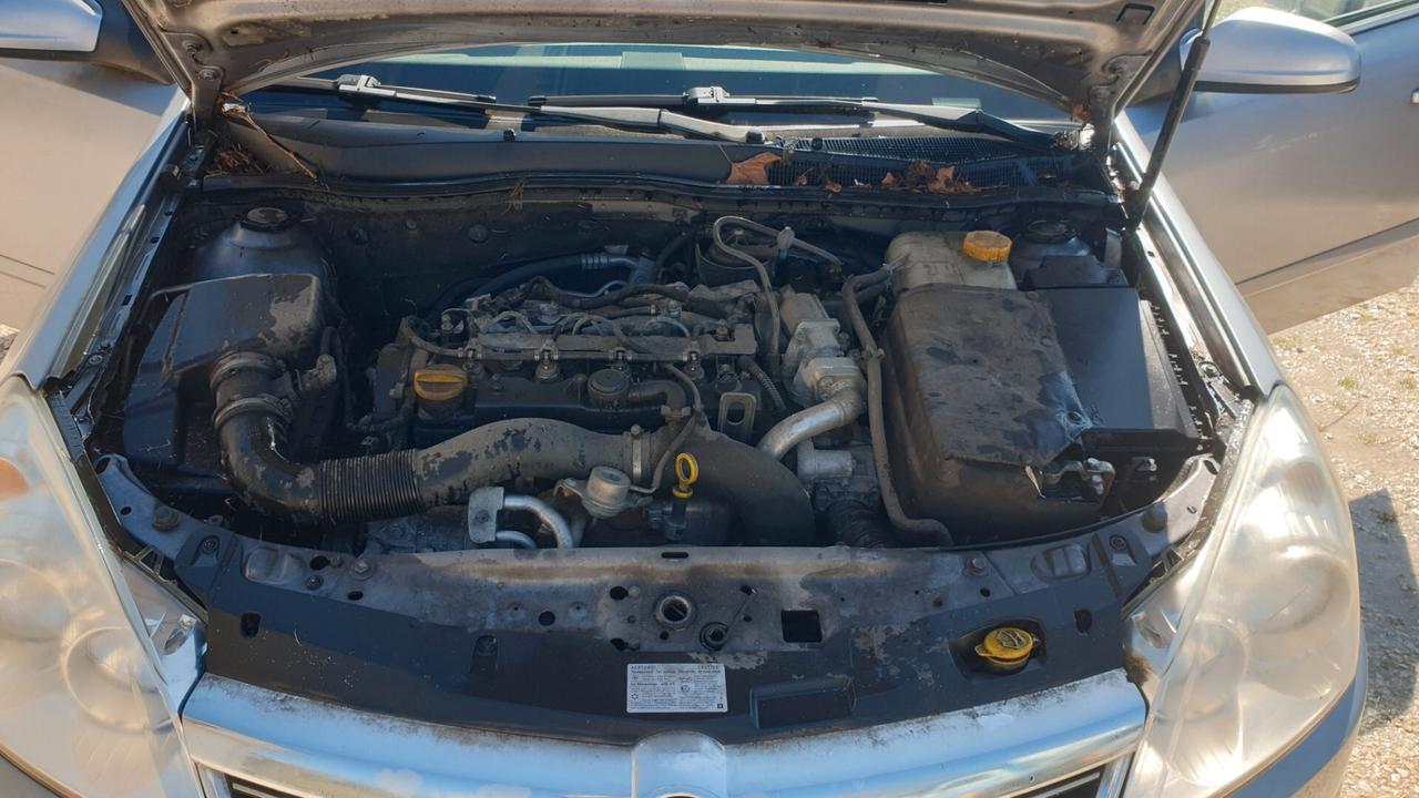 Opel Astra 1.7 CDTI 110CV 5 porte Cosmo