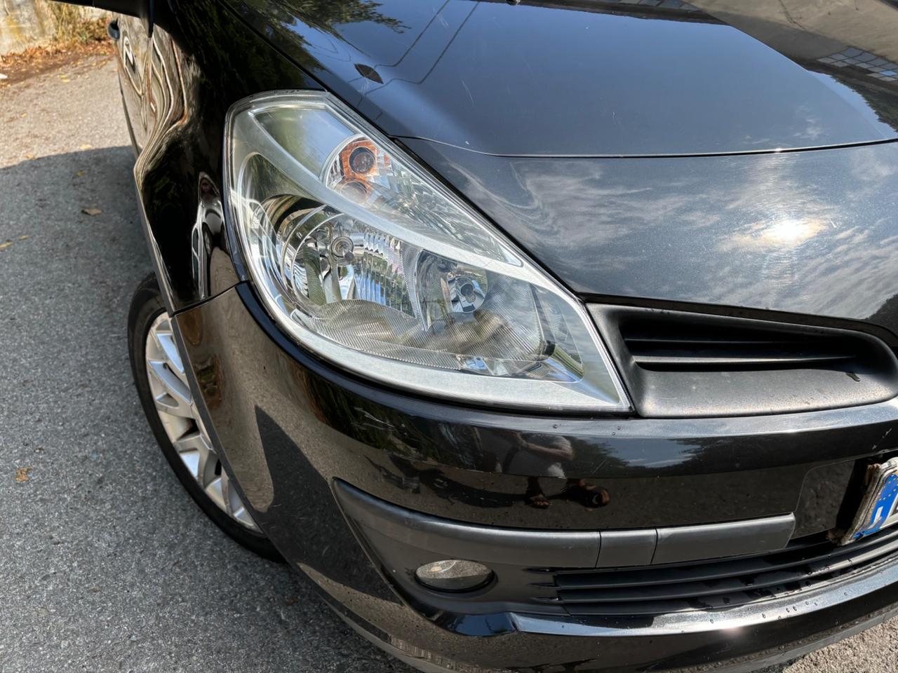 Renault Clio 1.2 16V 5 porte Le Iene
