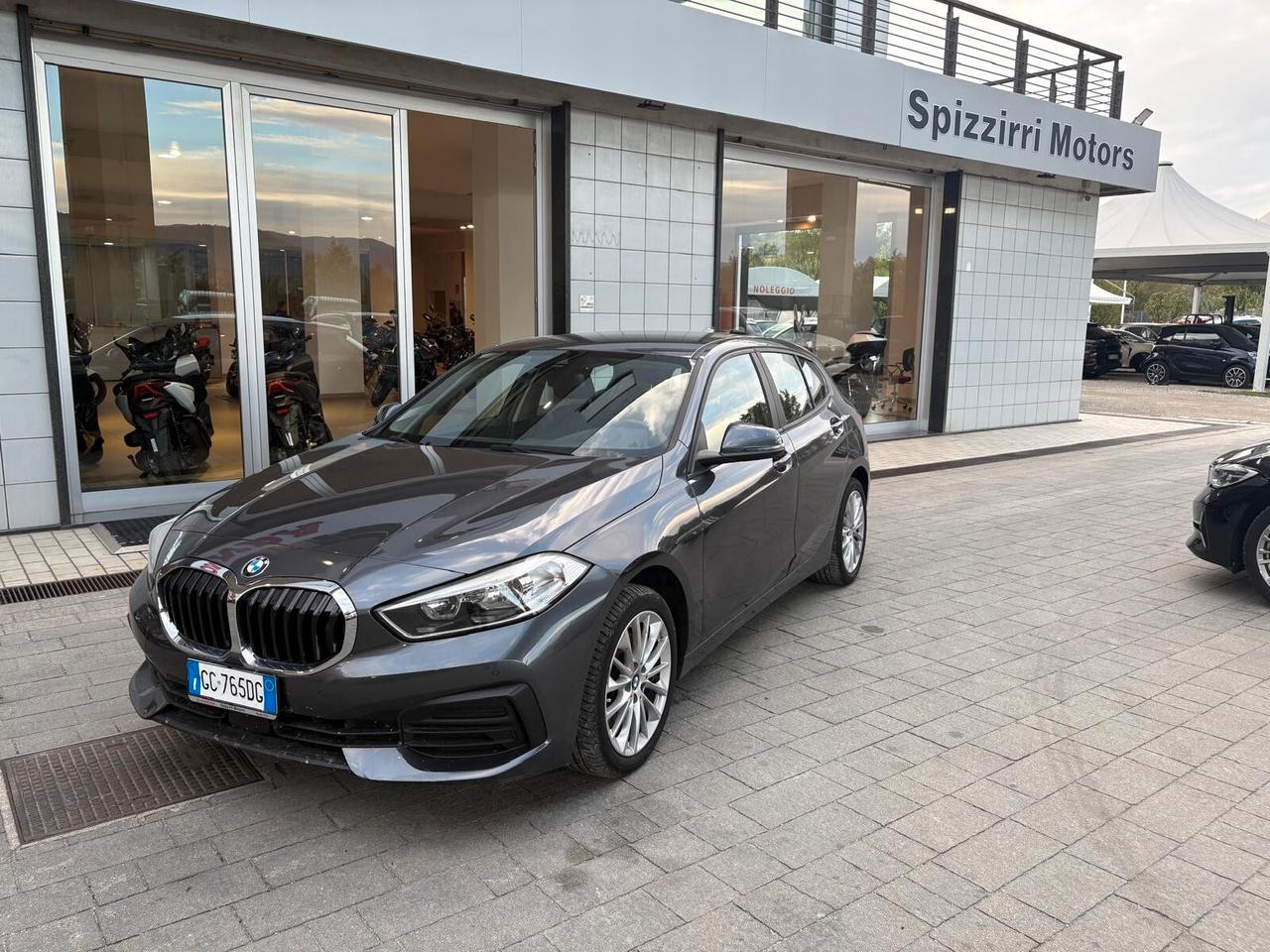 Bmw 116 116d 5p. Business Advantage