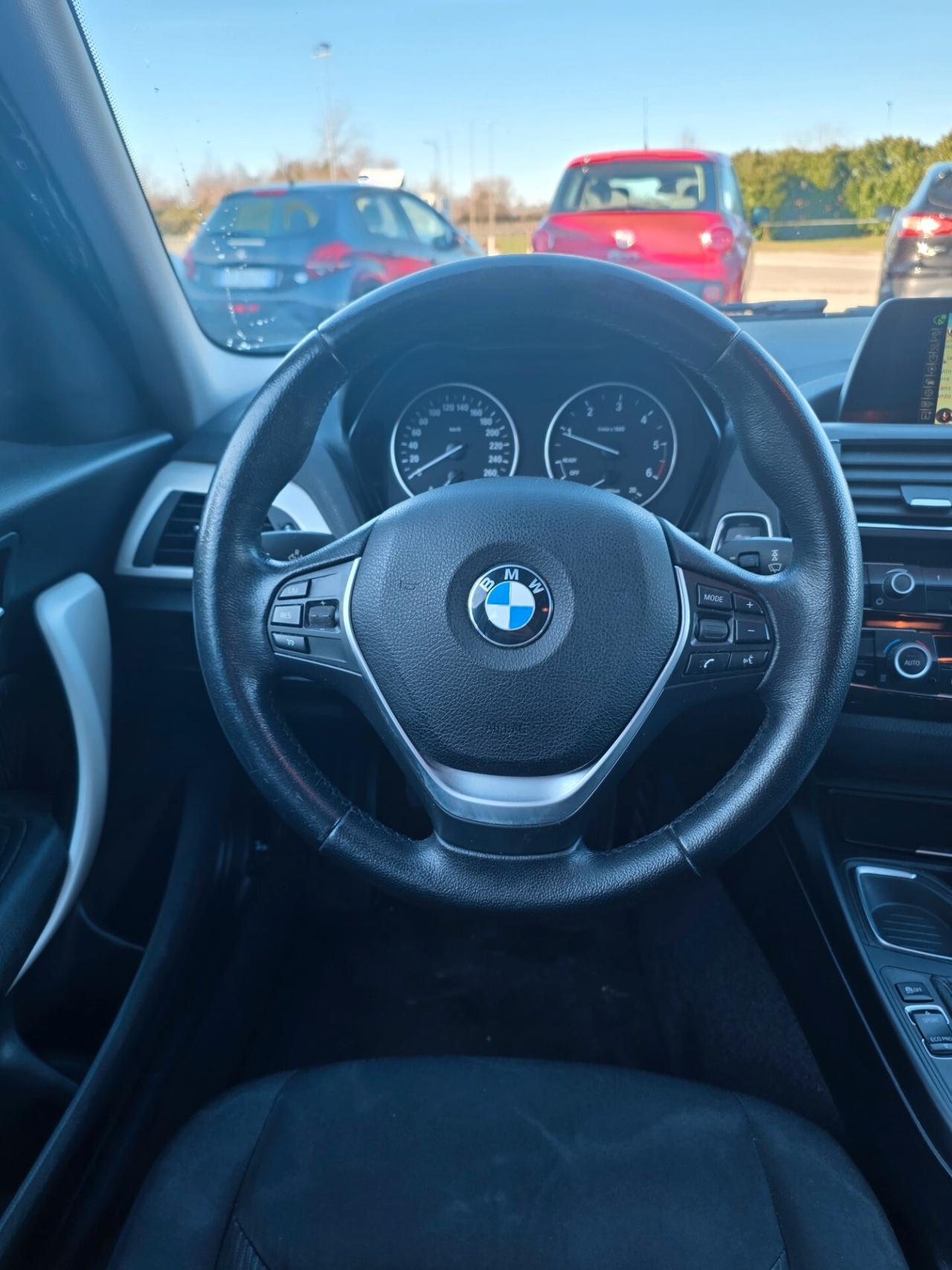 Bmw 118d full LED FINANZIABILE