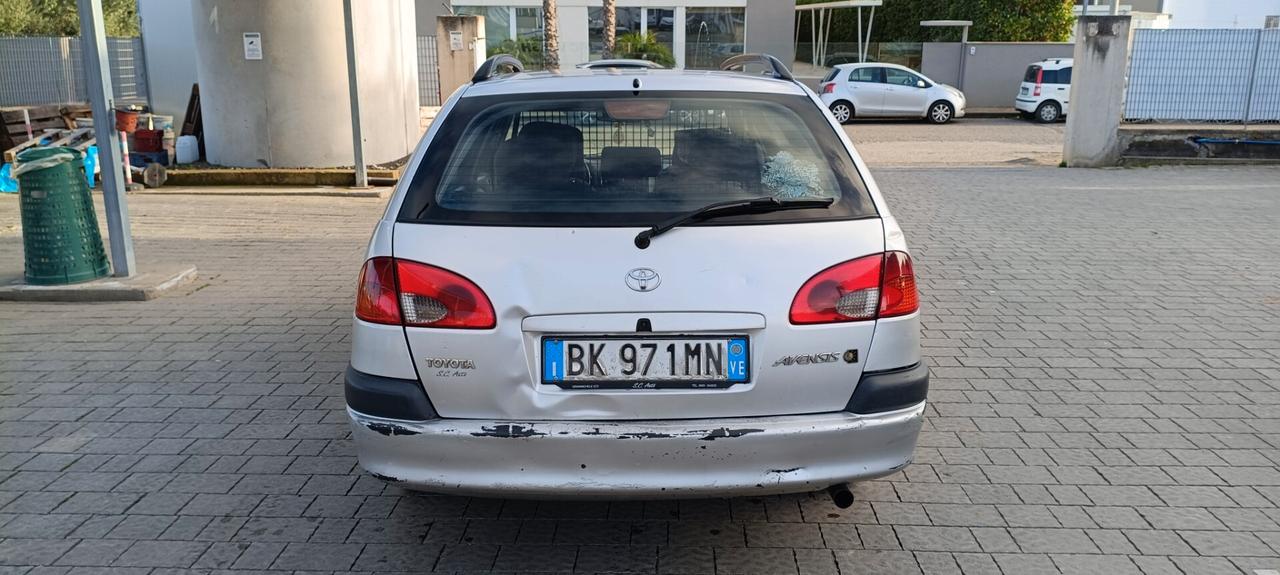 Toyota Avensis 2.0 Tdi D-4D cat Sol