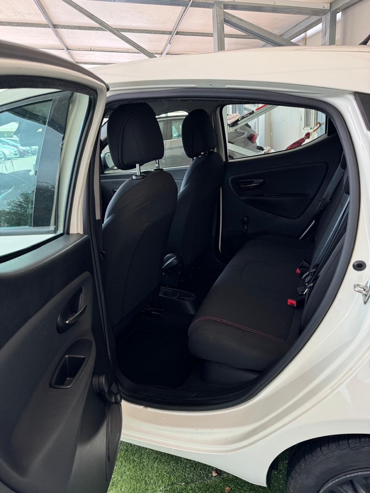 Lancia Ypsilon 1.2 69 CV 5 porte Platinum