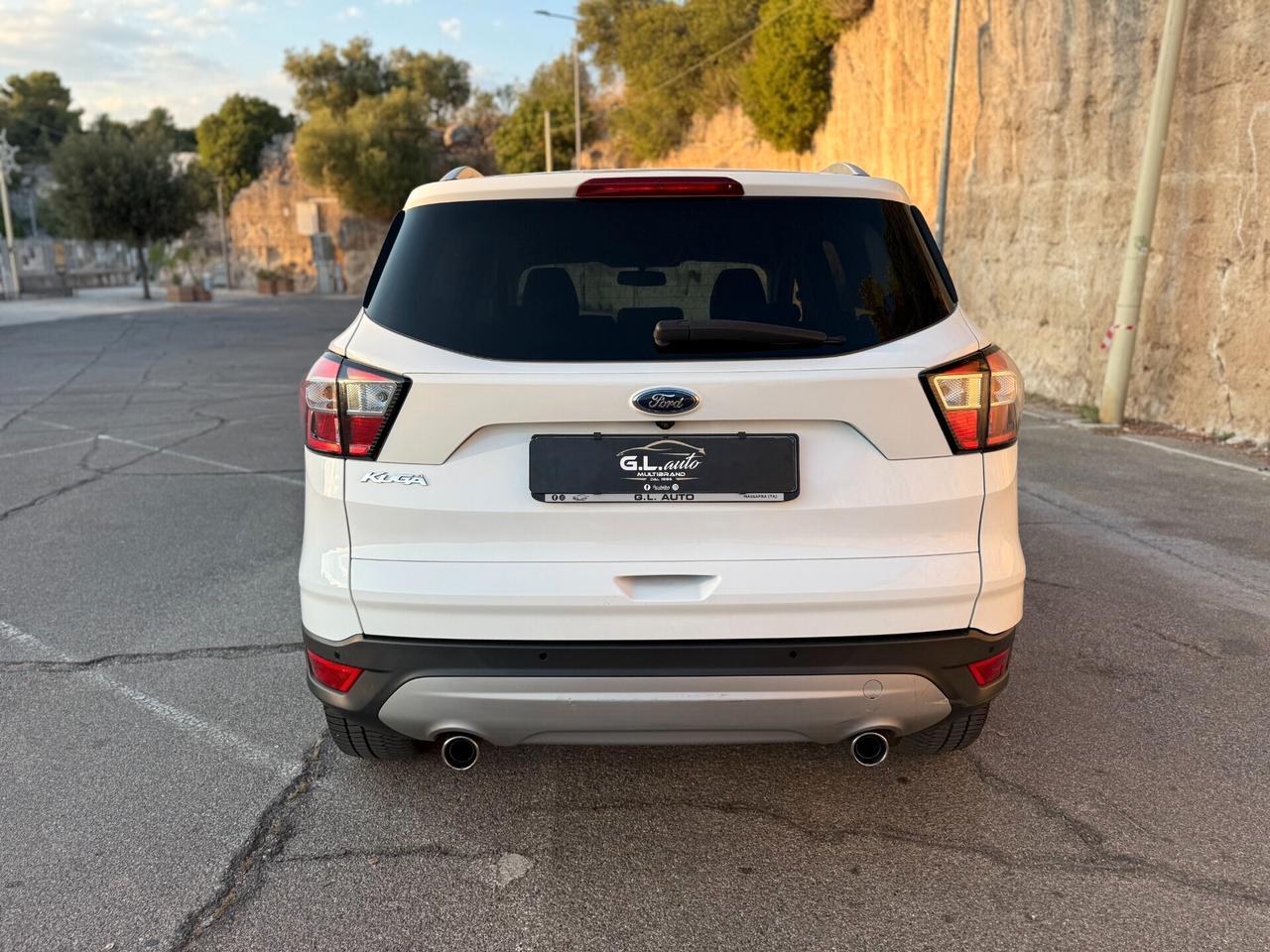Ford Kuga Titanium/1.5 120CV/CAR PLAY/RETRO/KYLESS