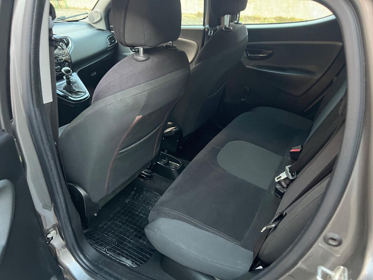 Lancia Ypsilon 1.2 benzina 69cv Gold 2014 full optional