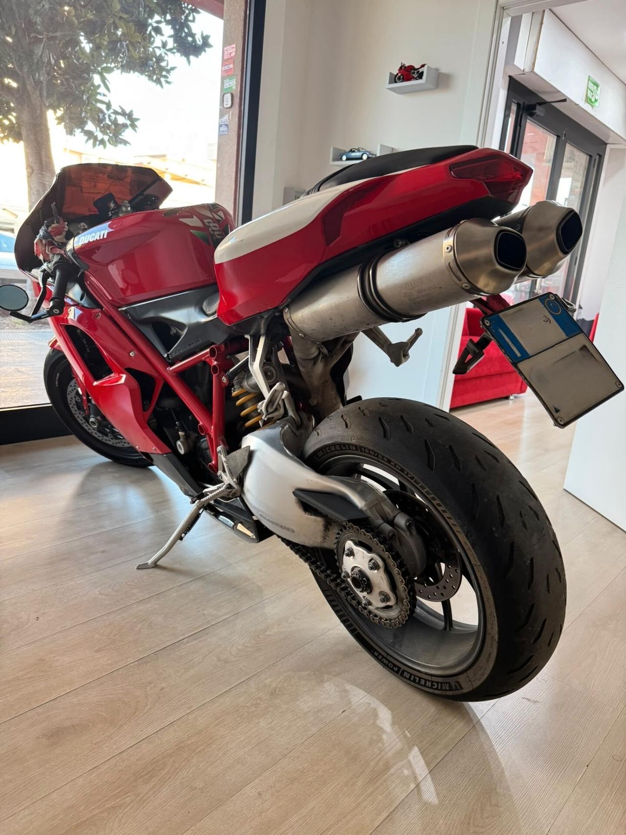 Ducati 848