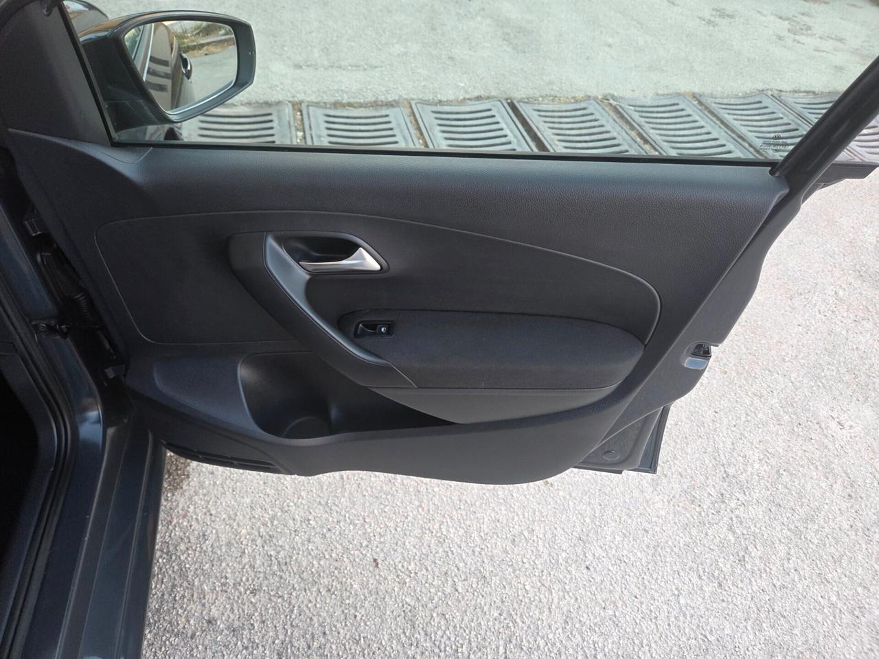 VW POLO ANNO 2015 1.0 BENZ 60 CV KM 100000 CERTIF