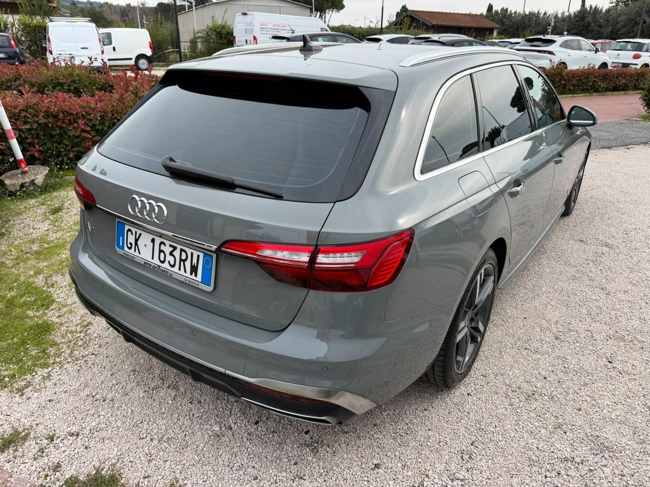 Audi A4 Avant 30 TDI 136 CV S-tronic S-line edition