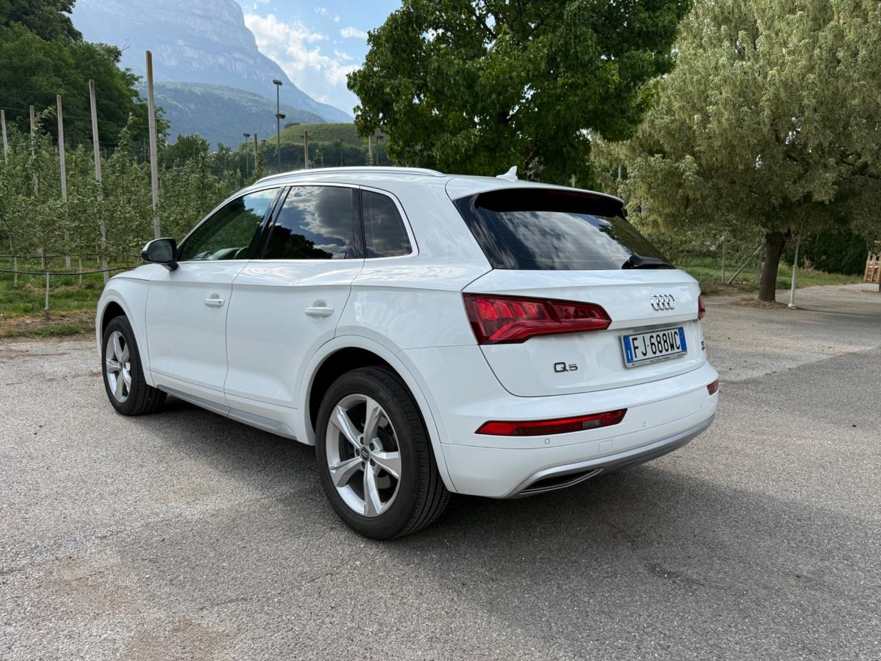 Audi Q5 2.0 TDI 190 CV quattro S tronic Business Sport