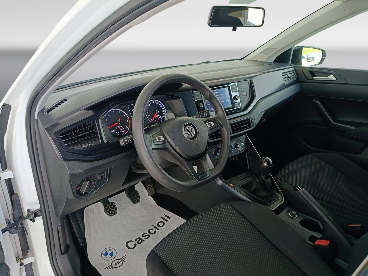 VOLKSWAGEN Polo VI 2017 - Polo 5p 1.0 mpi Trendline 65cv