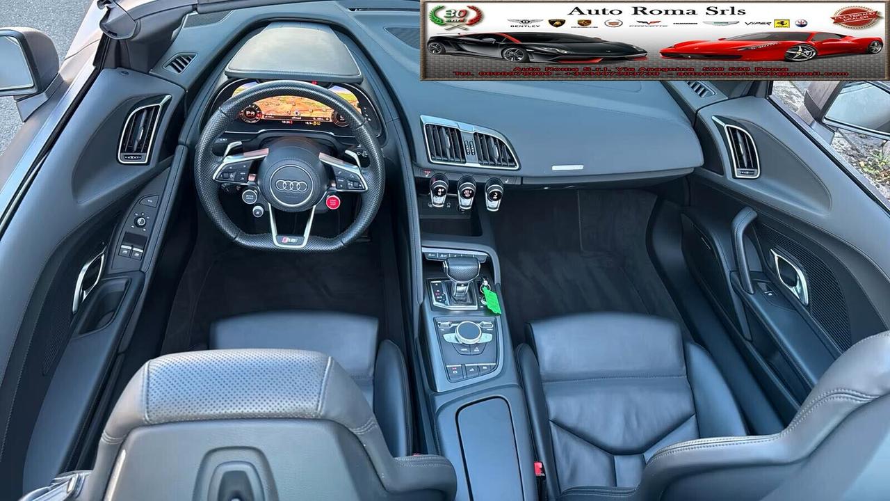 Audi R8 Spyder V10 RWD S tronic performance