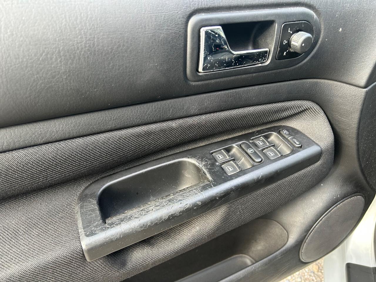 Volkswagen Golf 1.8 20V 5 PORTE 98KW