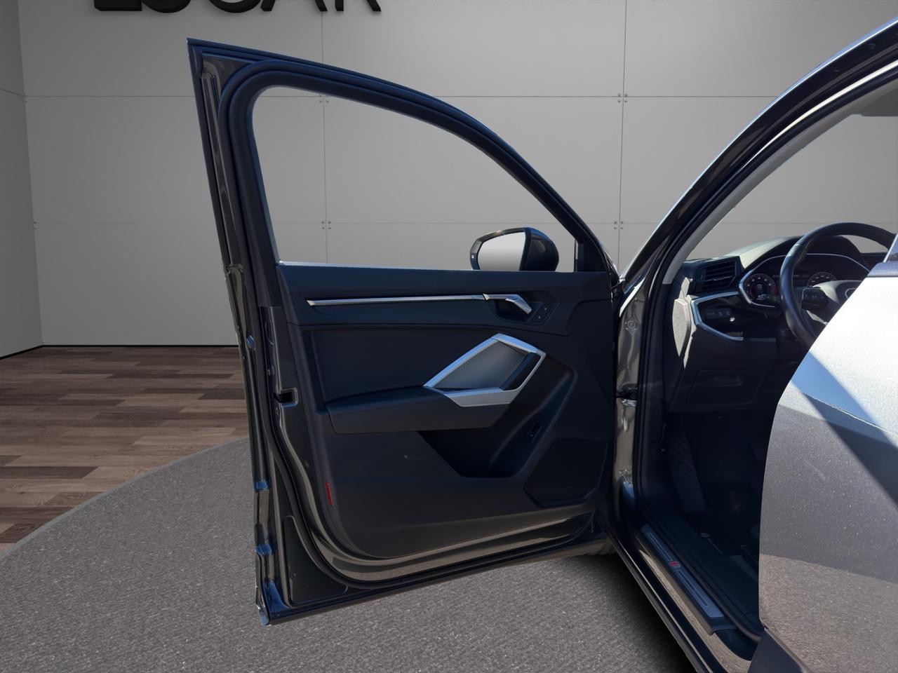 Audi Q3 Sportback SPTB 35 1.5 tfsi S LINE - Unipro - Promo Finanziamento - Tetto apribile - LED - Camera - Virtual cockpit