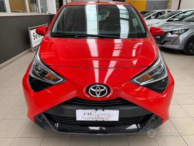 Toyota Aygo Connect 1.0 VVT-i 72 CV 5 porte x...