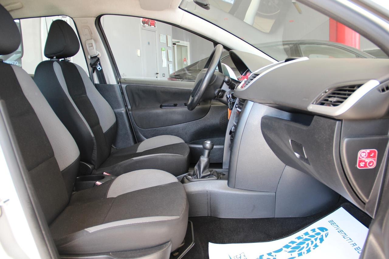 Peugeot 207 1.4 8V 75CV GPL (GAS)