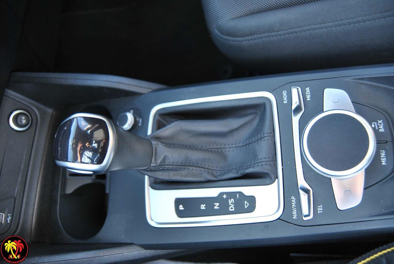 Audi Q2 35 TDI S tronic Business