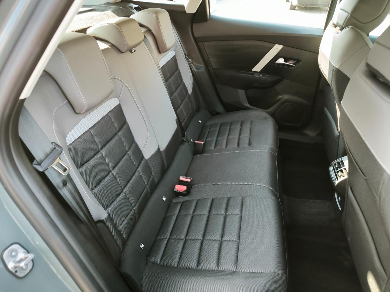 Citroen C4 Hybrid 136 e-DCS6 Plus