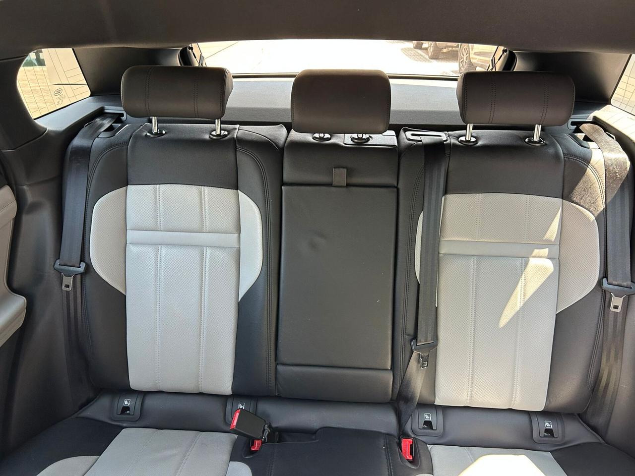 Range Rover Evoque 2.0D AWD Auto R-Dynamic SE