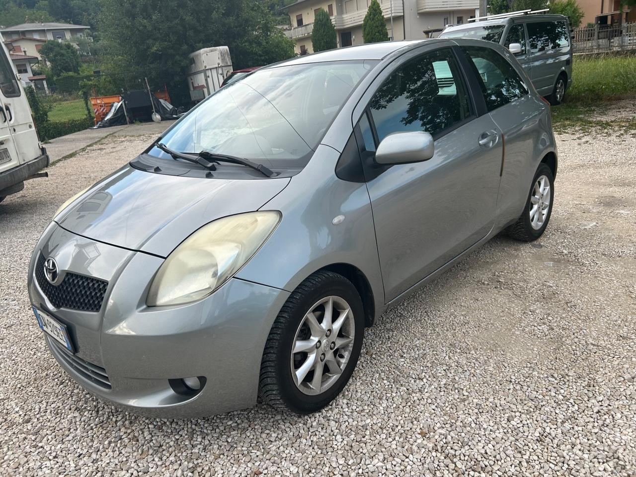Toyota Yaris 1.3 3 porte