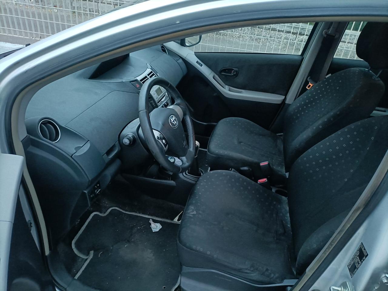 2009 Toyota Yaris 1.0 5 porte