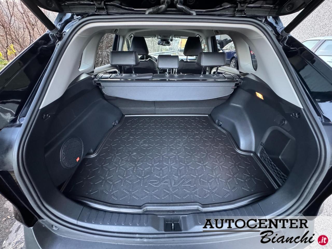 Toyota RAV4 2.5 vvt-ie h Lounge 2wd 218cv e-cvt