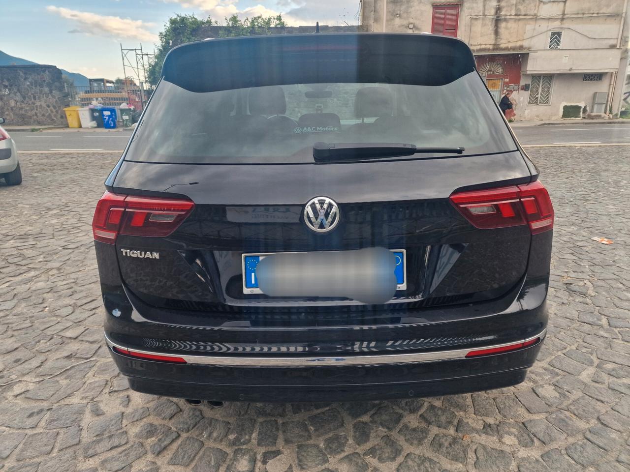 Volkswagen Tiguan 2.0 TDI SCR DSG R LINE