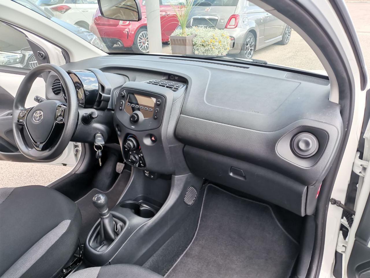 Toyota Aygo Connect 1.0 VVT-i 72CV 5 porte