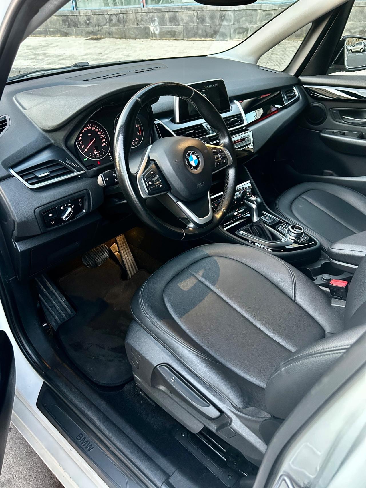 Bmw 2er Active Tourer 218d Luxury sport