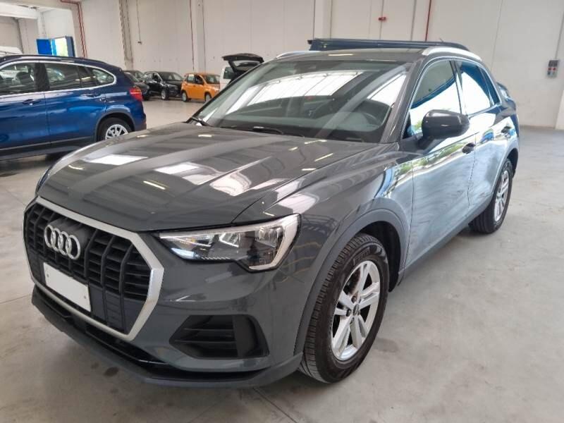 Audi Q3 35 TDI S tronic Business