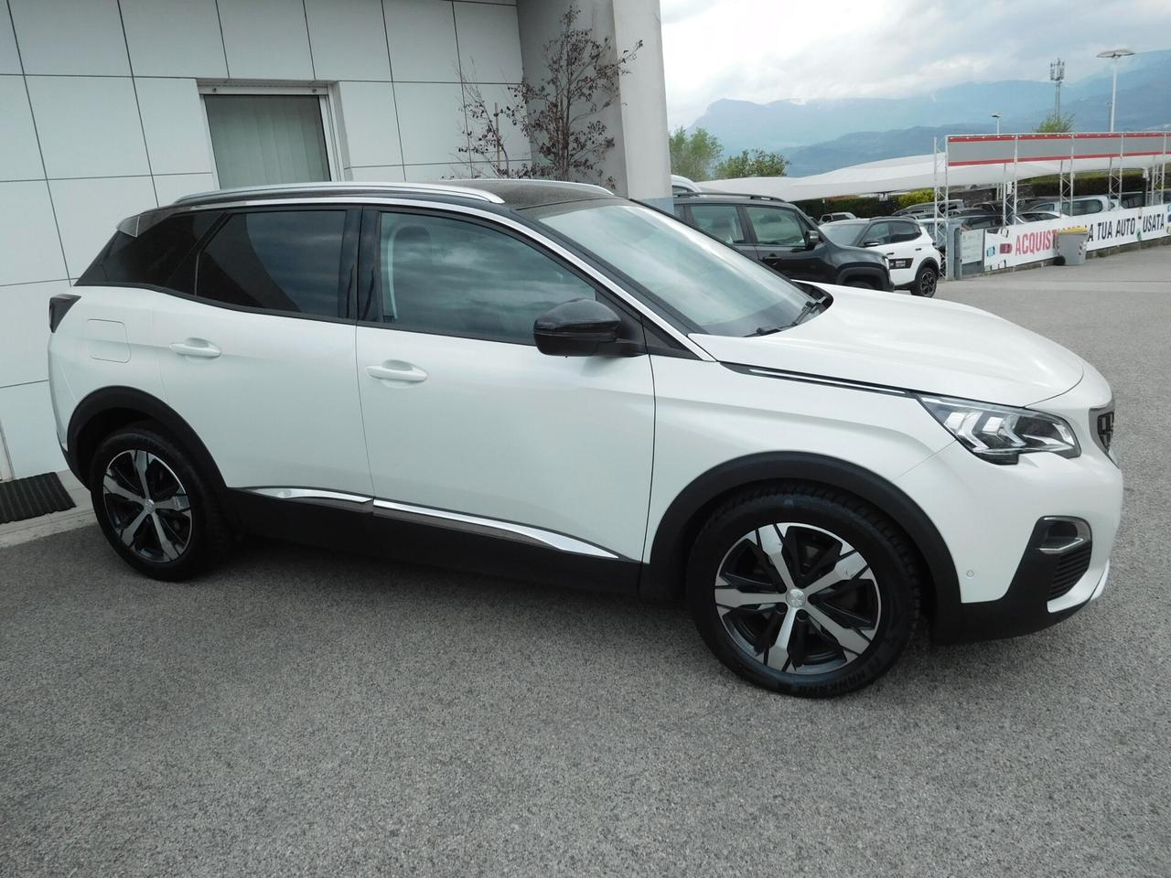 Peugeot 3008 BlueHDi 130 S&S EAT8 Allure