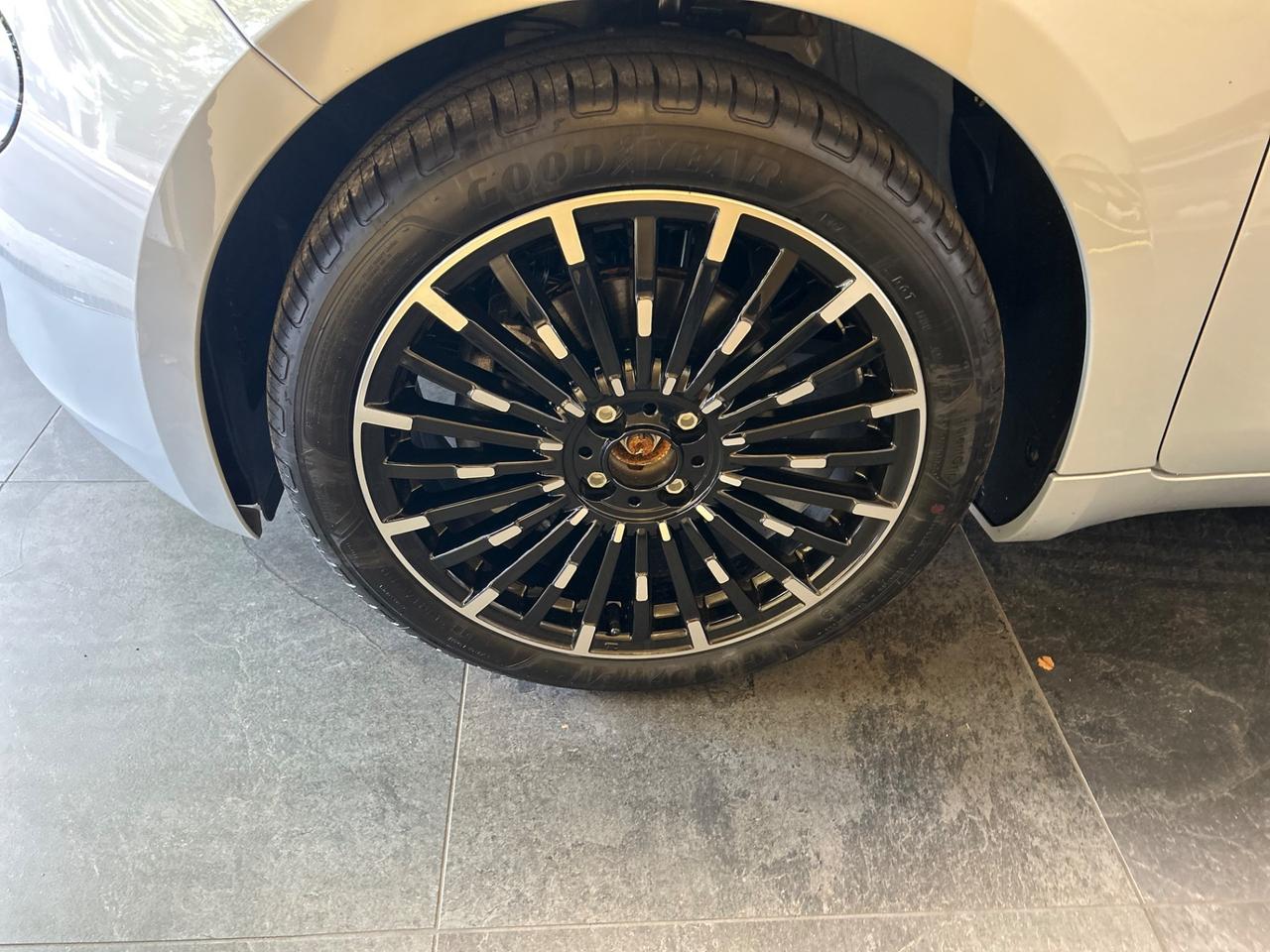 Fiat 500 1.0 Hybrid La Prima *** KM0 * GARANZIA UFFICIALE 2 ANNI ESENZIONE BOLLO 2027 ***