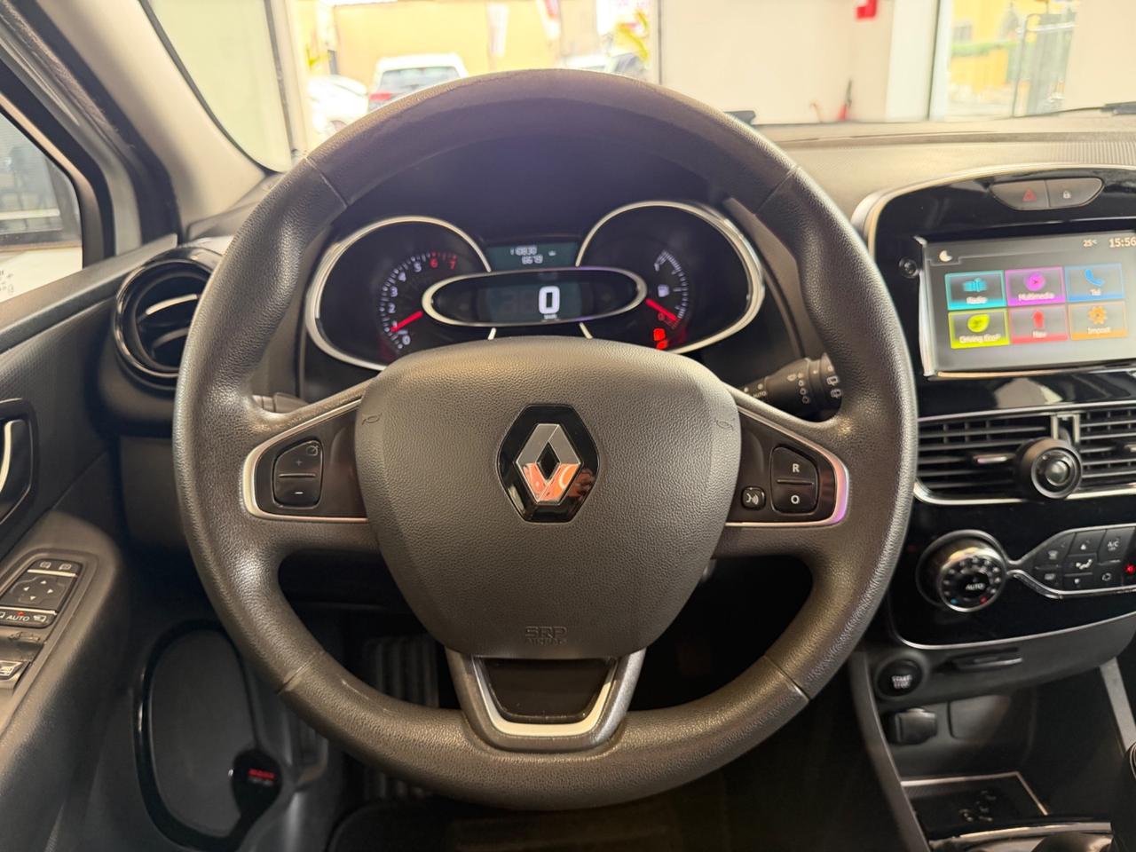 Renault Clio TCe 12V 90 CV 5 porte Moschino Intens