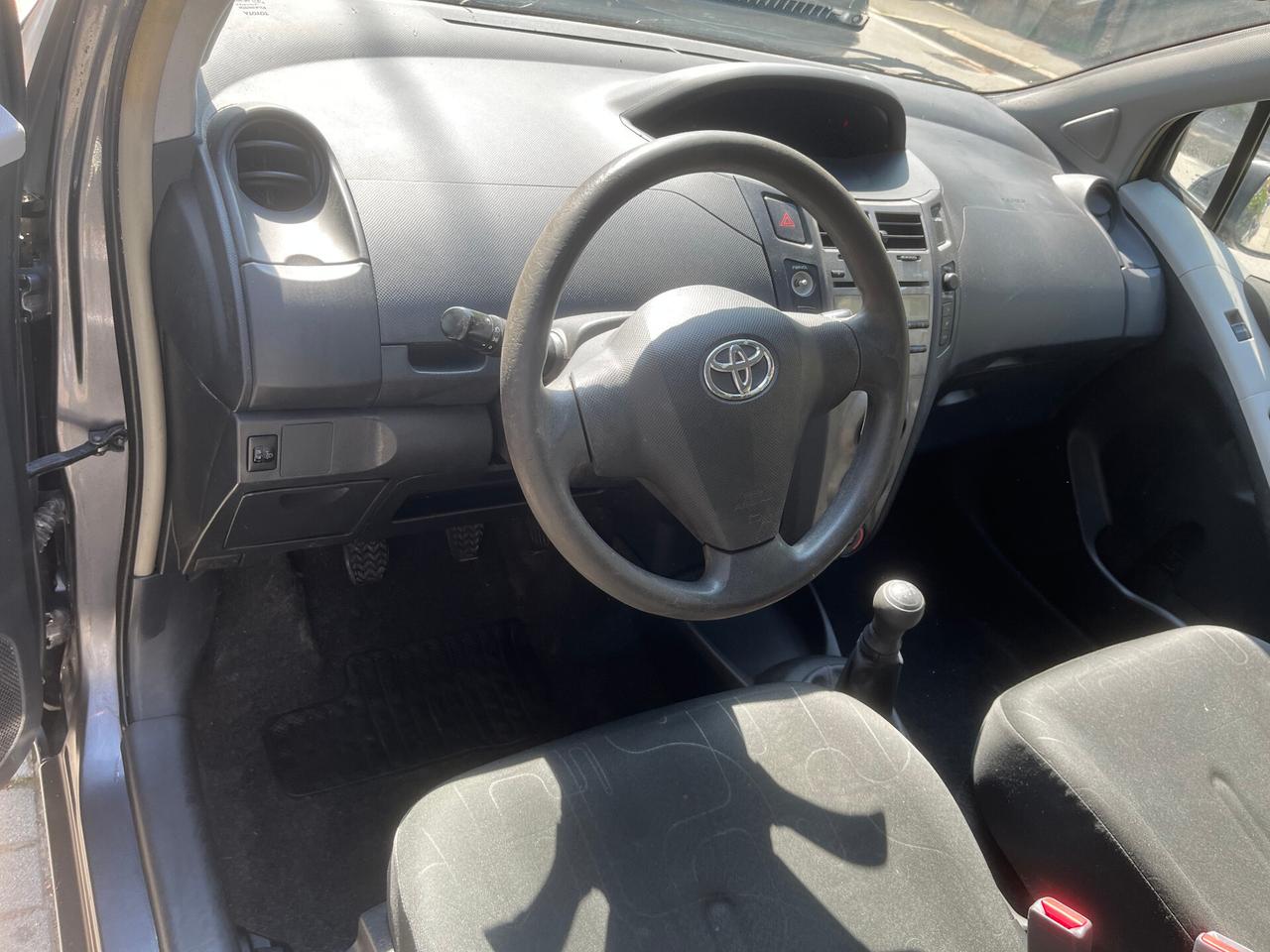 Toyota Yaris 1.0 Benzina 5 porte - 2010