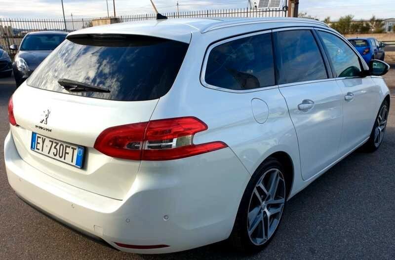 Peugeot 308 BlueHDi 150 Allure - FULL OPTIONAL -