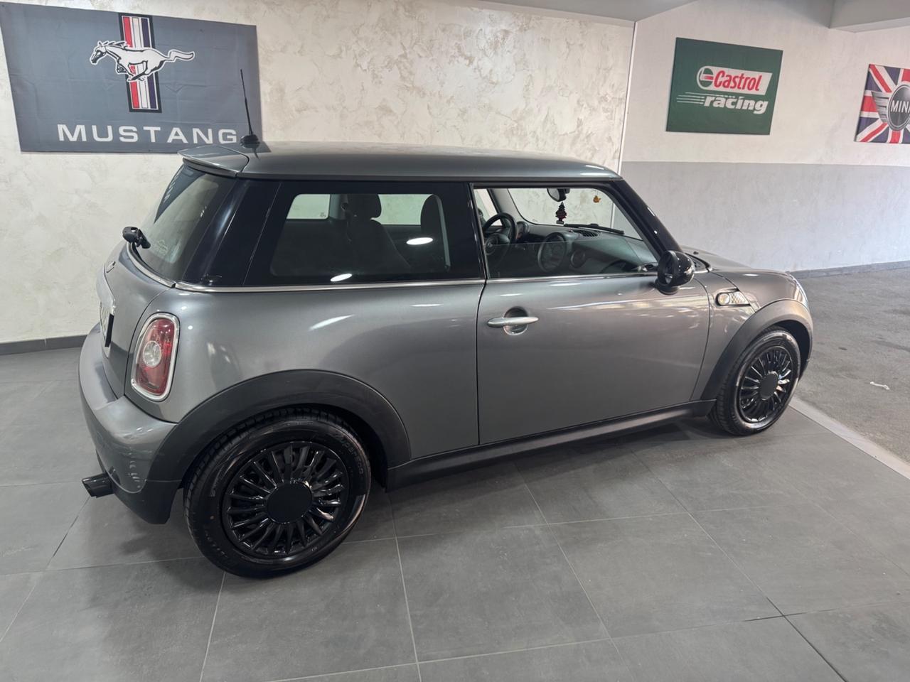 Mini 1.6 16V One (55kW)