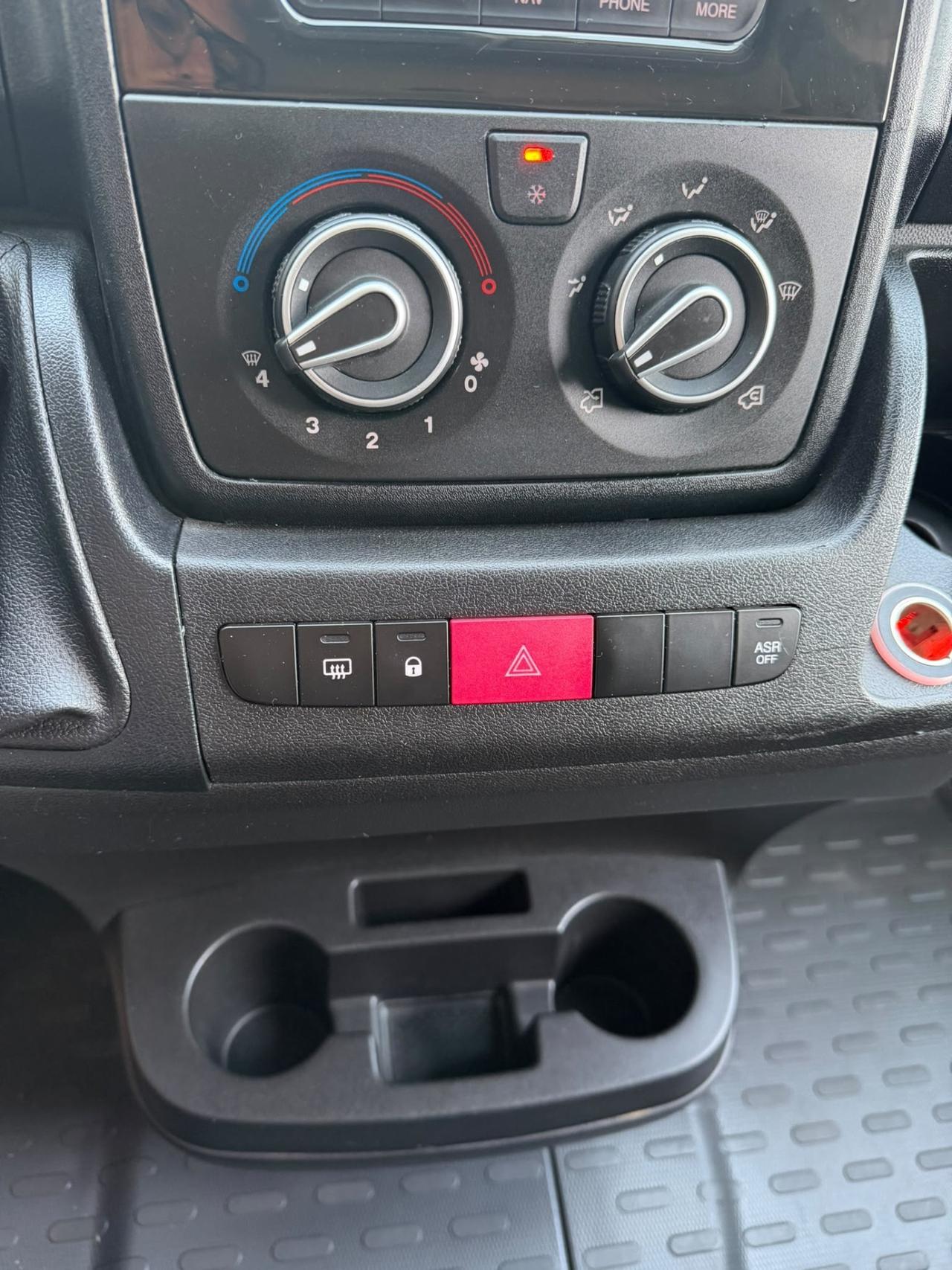 Peugeot Boxer 333 BlueHDi 140 S&S PM-TM Combi Comfort