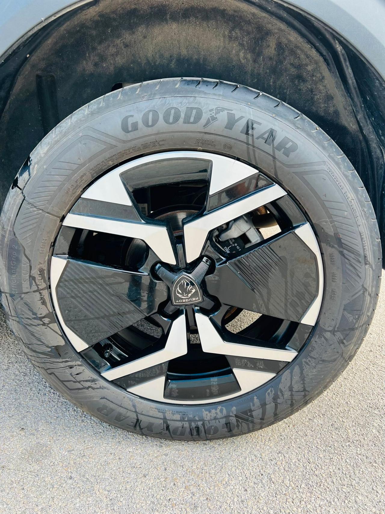 PEUGEOT 2008 1.2 130CV GT LINE AUTOMATICA - 2024