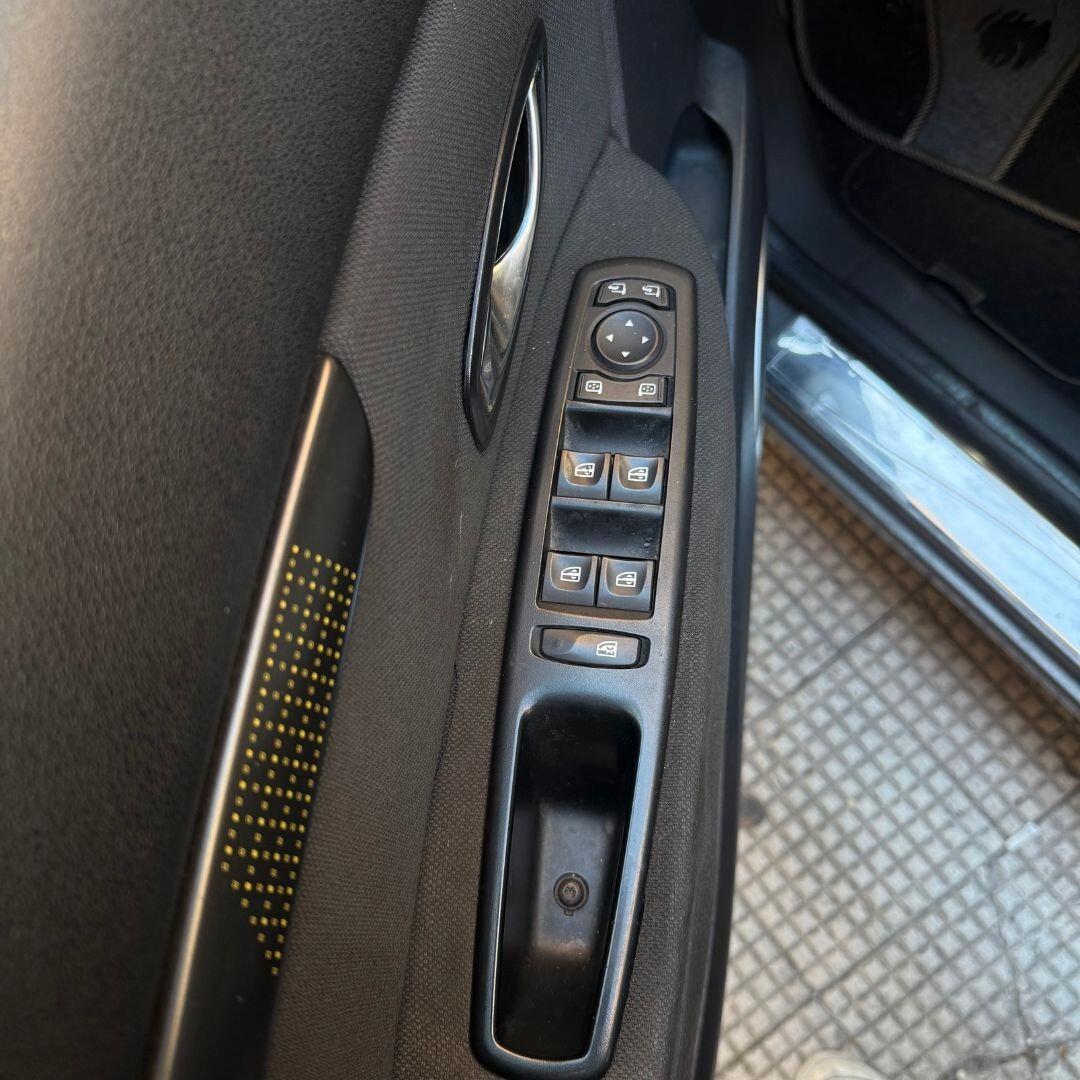 Renault Scénic 1.5 dCi 110CV EDC Luxe