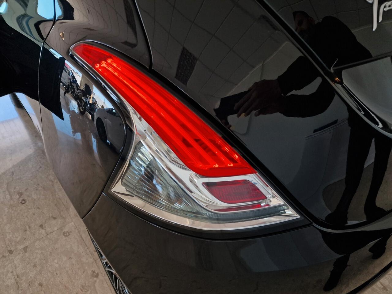 Lancia Ypsilon 1.0 Hybrid Gold 2023