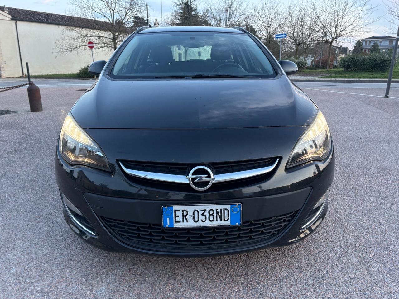 Opel Astra 1.7 CDTI 110CV Sports anno 2013