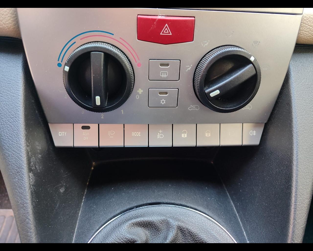 LANCIA Ypsilon 2ª serie - Ypsilon 1.3 MJT 75 CV Platino