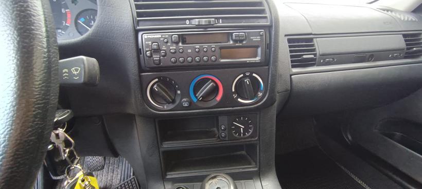 BMW Serie 3 Berlina E36 318i Europa