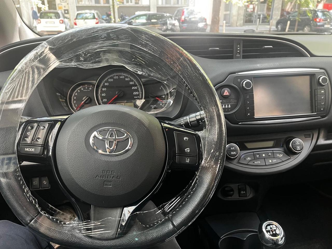 Toyota Yaris 1.0 5 porte Lounge