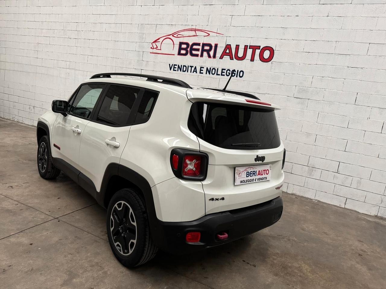 Jeep Renegade 4WD (4×4)Active Drive Low Trailhawk