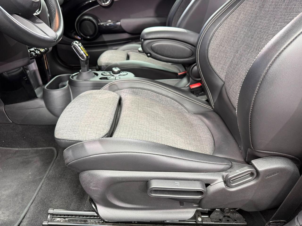 Mini Full Electric Cooper SE Yours (608)