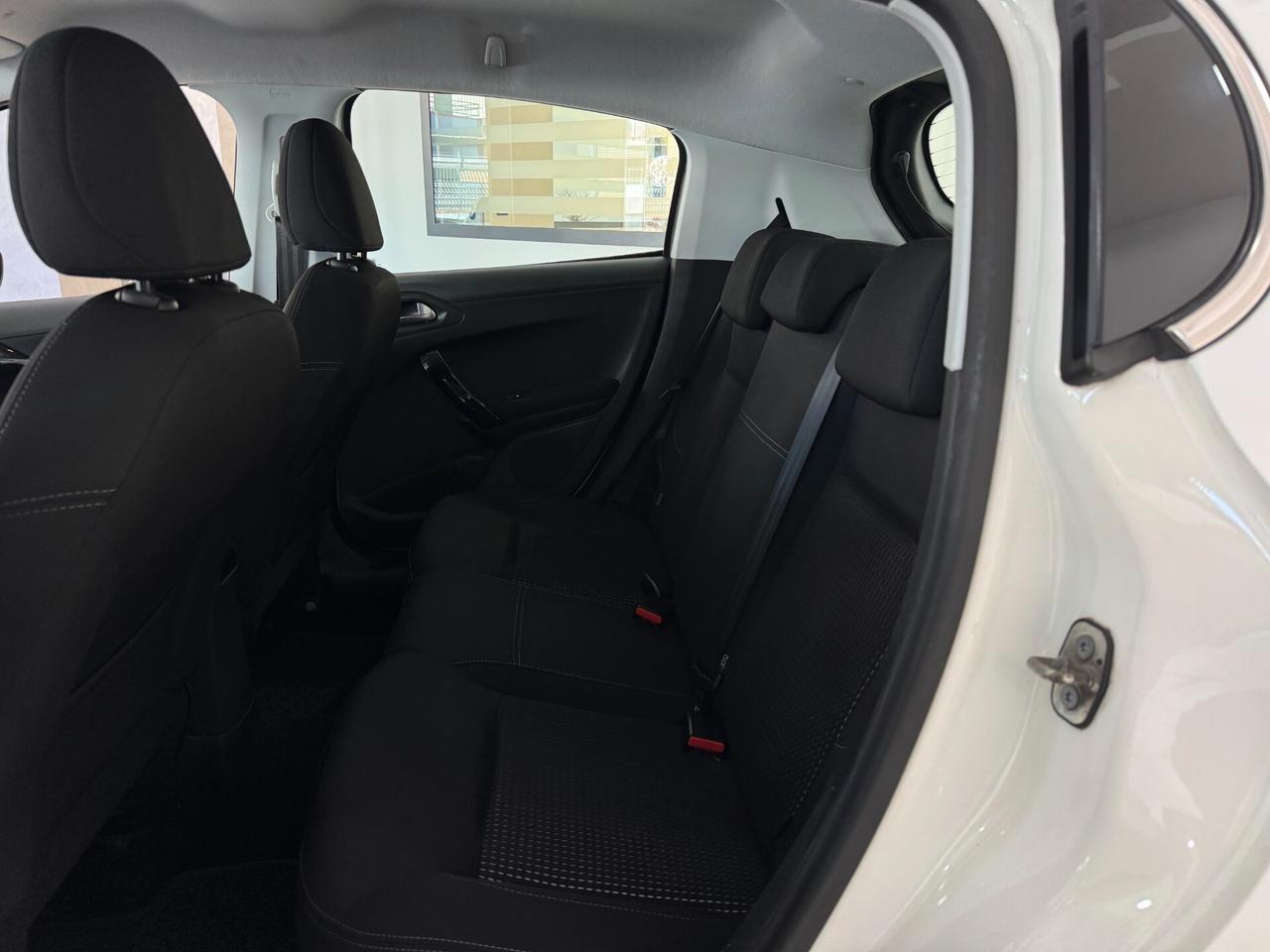 Peugeot 208 1.2 82cv 5 porte Allure