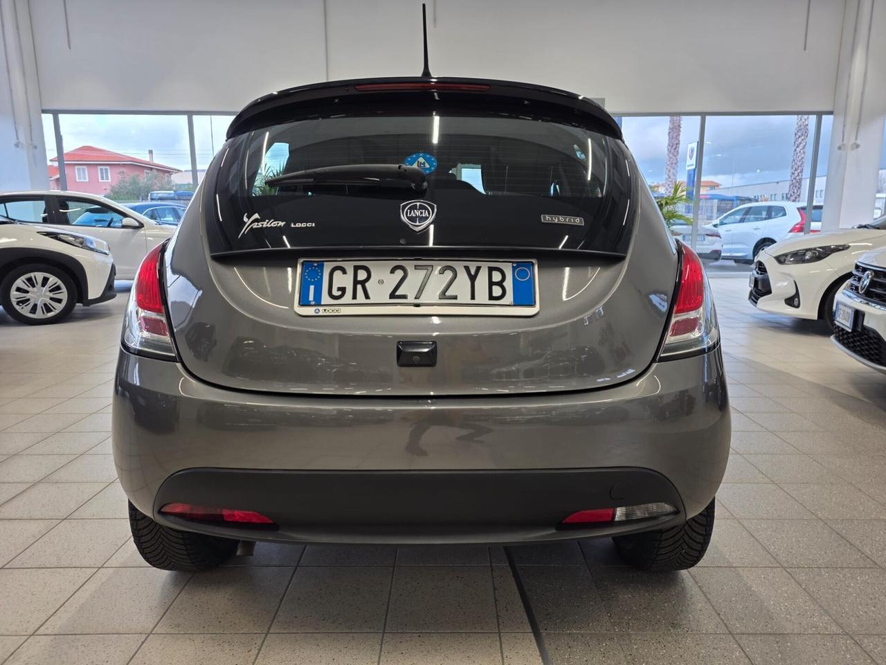 Lancia Ypsilon 1.0 FireFly 5 porte S&S Hybrid Gold
