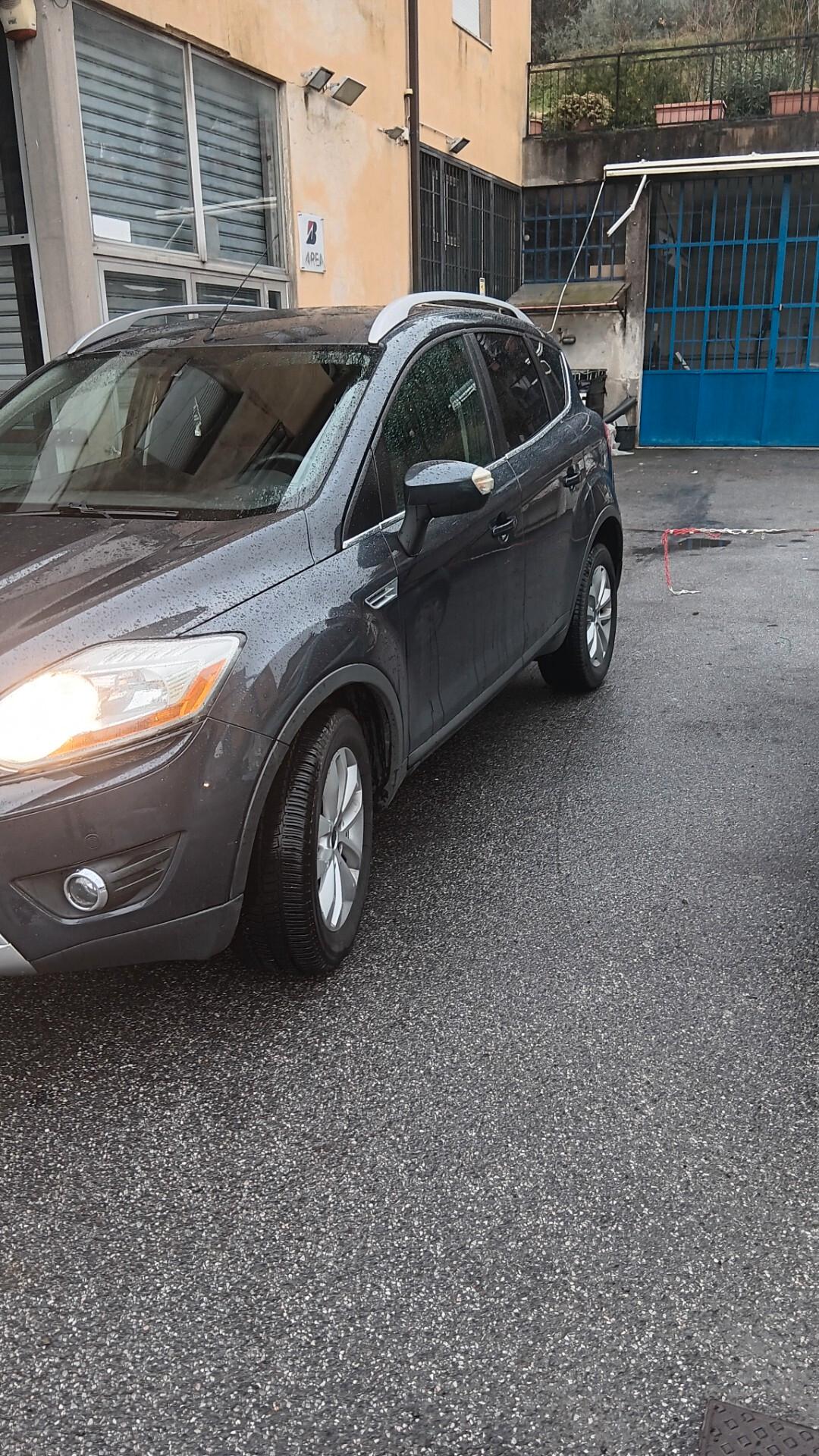 Ford Kuga 2.0 TDCi 163 CV 4WD Titanium DPF automatico.
